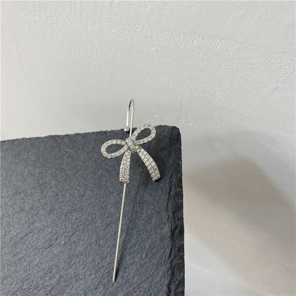 Einhorn-Kupfer-Mikro-Intarsien mit Haoshi-Piercing-Ohrnadeln, die die Ohrknochen umgeben, diagonale Ohrringe